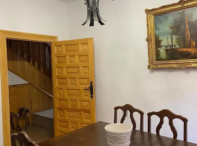 Casa El Carril 別荘 ビヌエサ