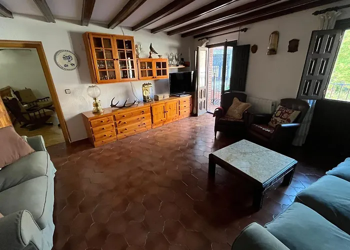 Casa El Carril ビヌエサ